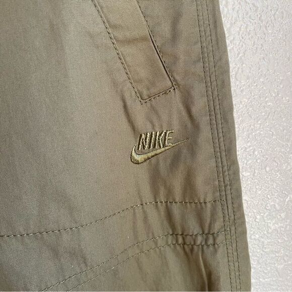 Nike | Olive Green Capri Pants, Size M - Picture 7 of 13